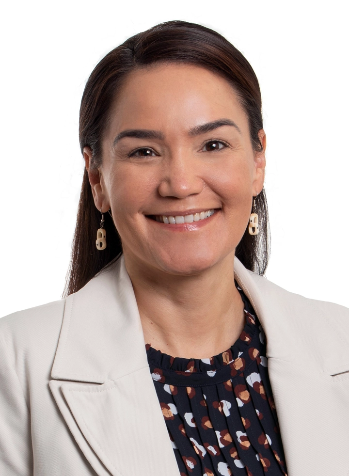 2023-ELT-Headshots-Sarah-web